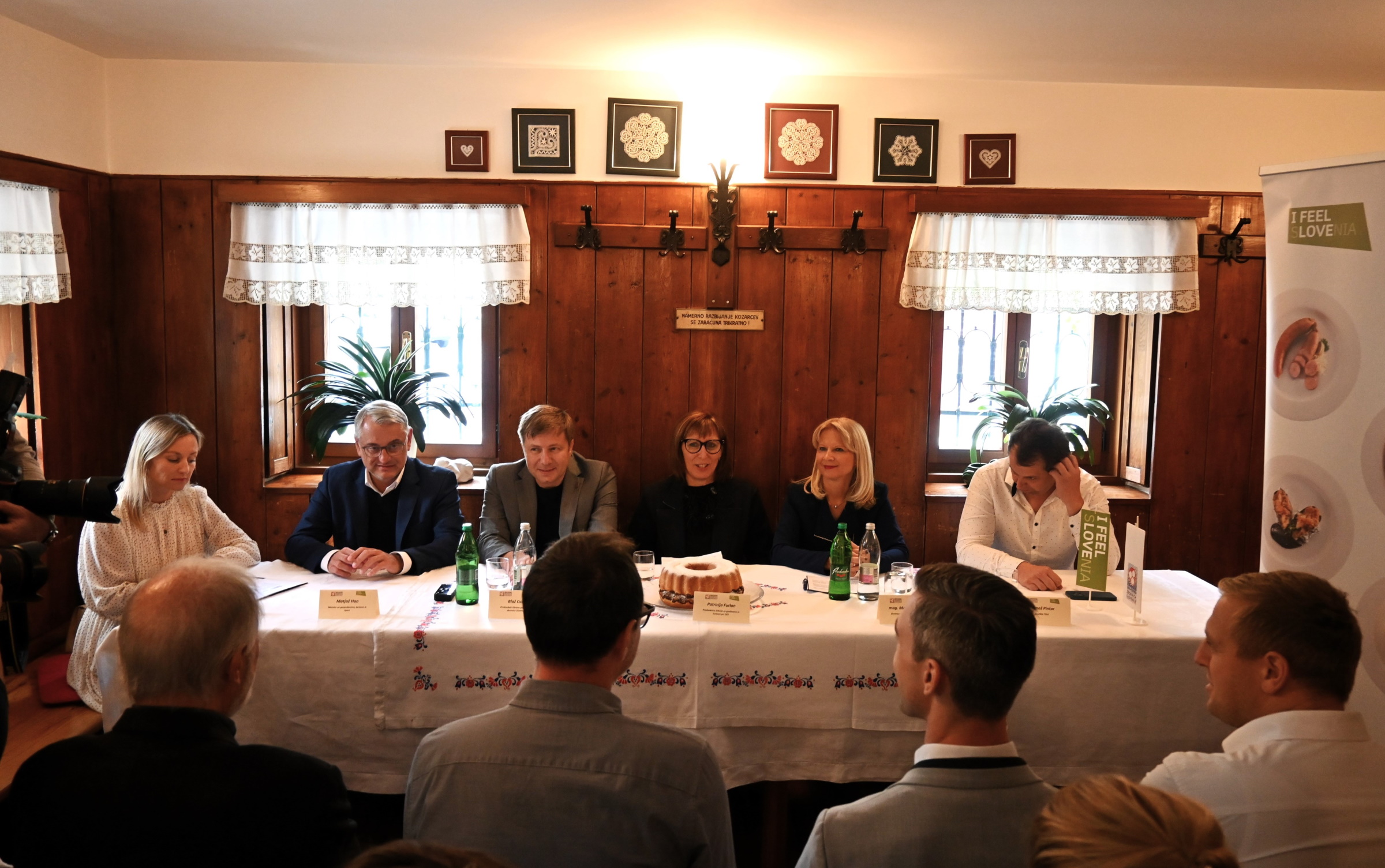gostilna slovenija novinarska